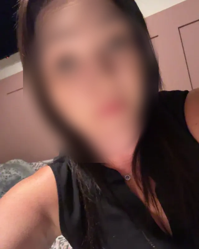 Vanessa - Image 8
